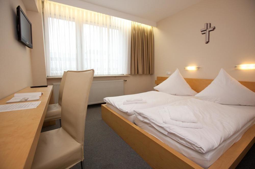 Mainhaus Stadthotel Frankfurt Франкфурт на Майн Екстериор снимка