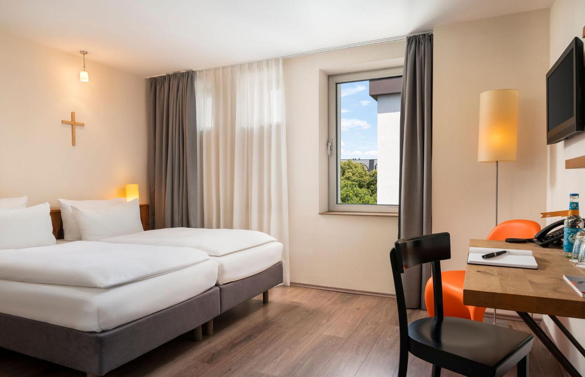 Mainhaus Stadthotel Frankfurt Франкфурт на Майн Екстериор снимка
